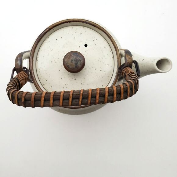 Vtg Tea Kettle Pottery Hand Painted Bamboo “Extra Touch FTD USA” Woven Handle - Picture 5 of 16